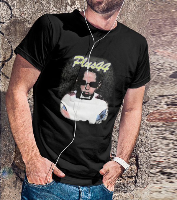 Lewis Hamilton Plus 44 Vintage Style Portrait T-Shirt