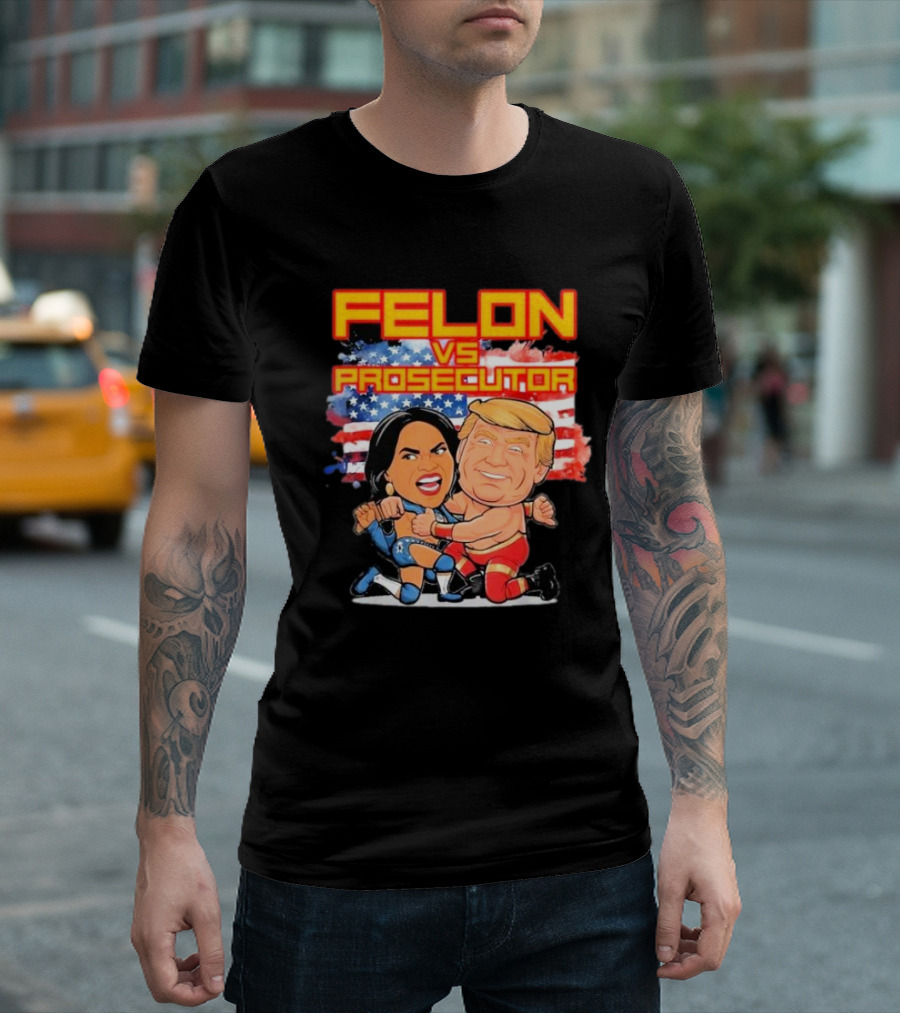 Felon Vs Prosecutor Comic Battle Kamala Harris Trump US President T-Shirt