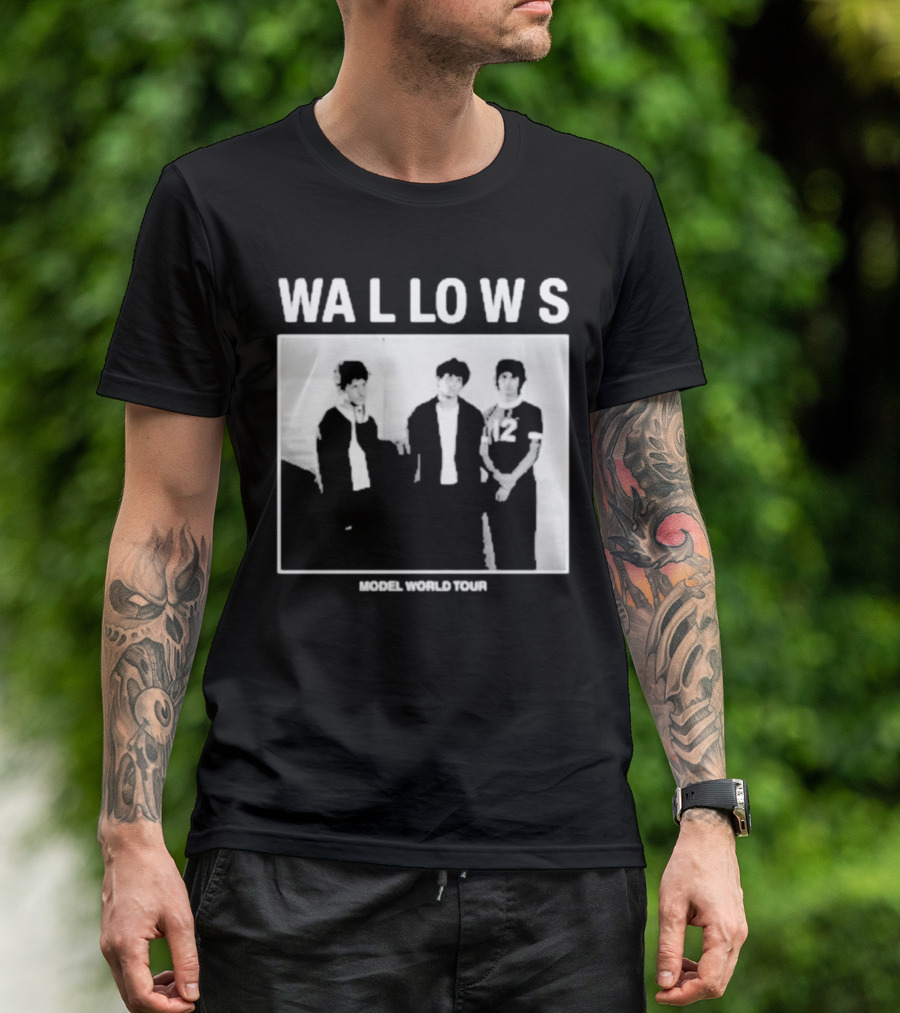 Wallows Model World Tour Band Photo T-Shirt