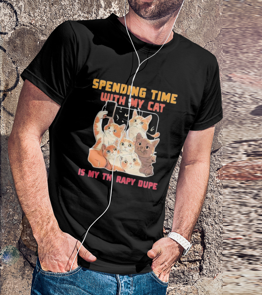 Spending Time With My Cat Is My Therapy Dupe Vintage Cats Taking Selfie T-Shirt