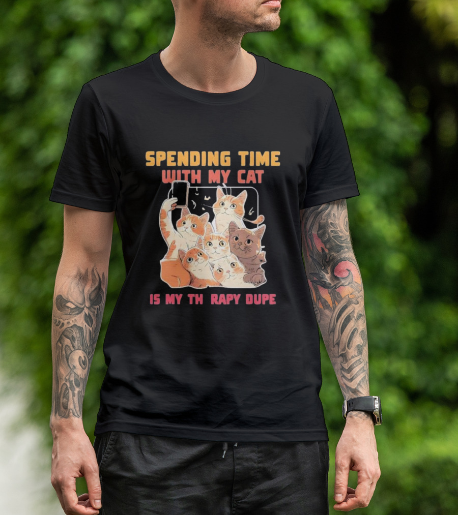 Spending Time With My Cat Is My Therapy Dupe Vintage Cats Taking Selfie T-Shirt