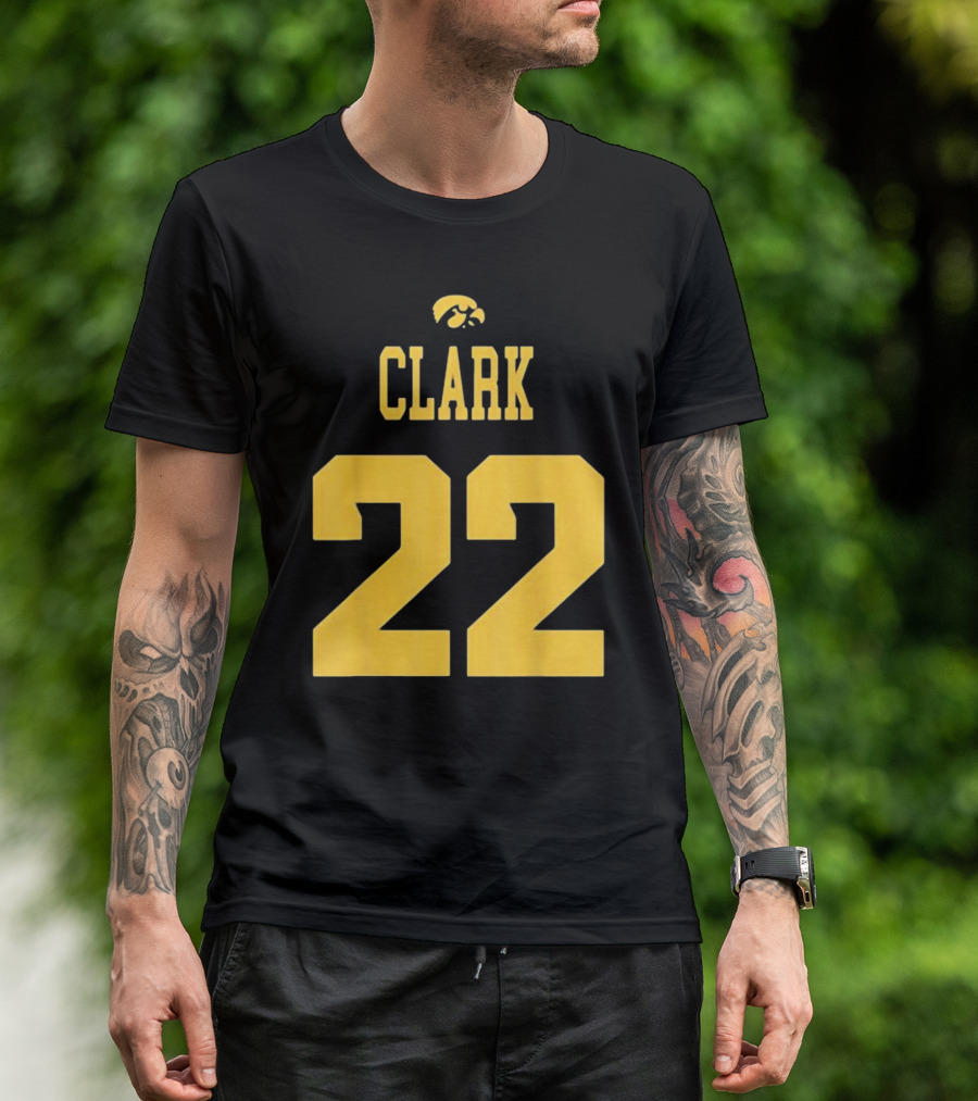 Clark 22 Iowa Hawkeyes T-Shirt