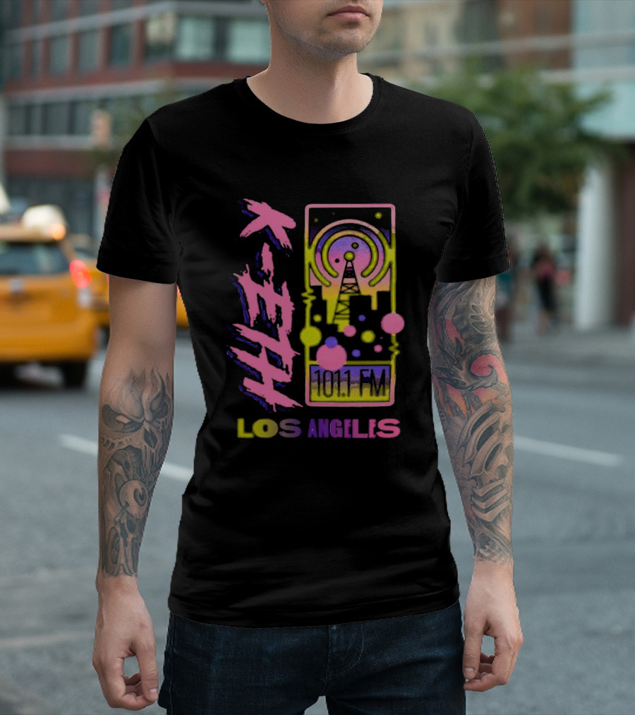 K-ETH 101.1 FM Los Angeles Radio Tower Neon Design Teddy Fresh T-Shirt
