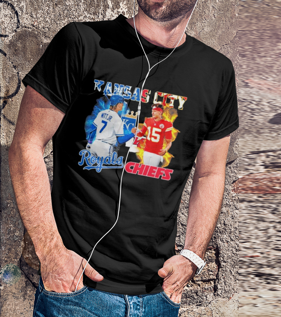 Kansas City Royals Bobby Witt Jr Shake Hands Chiefs Patrick Mahomes T-Shirt