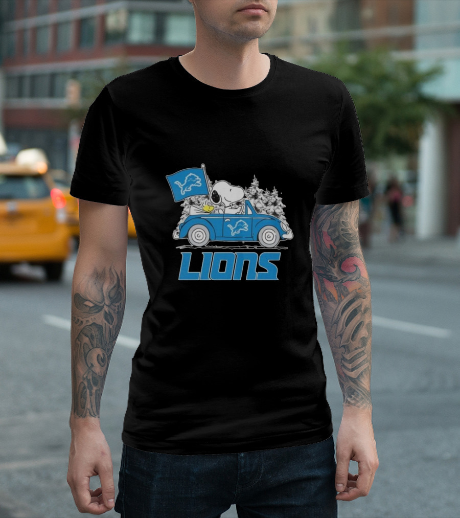 Detroit Lions Snoopy Peanuts Car Christmas Sports T-Shirt