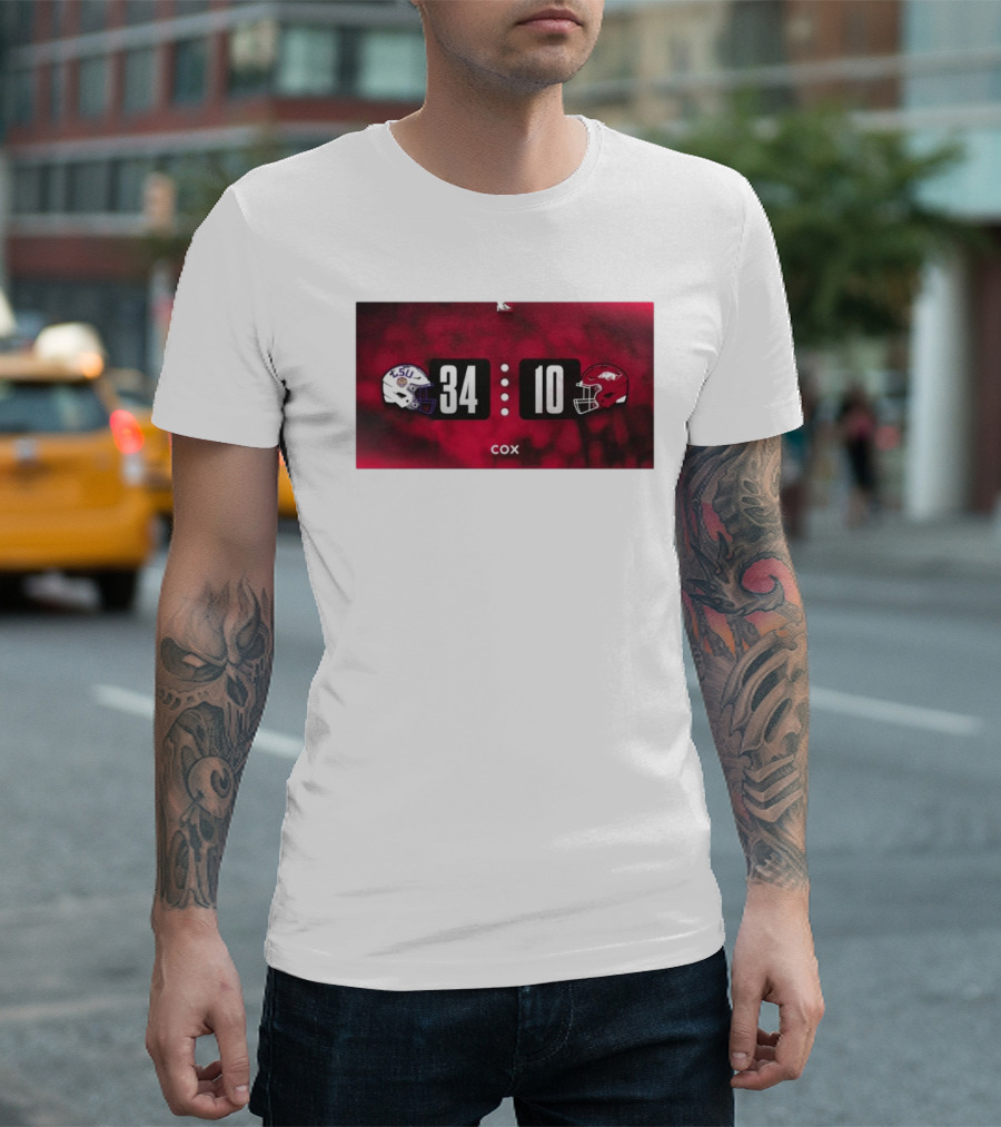 Final Score LSU Tigers 34-10 Arkansas Razorbacks Helmet Cox T-Shirt