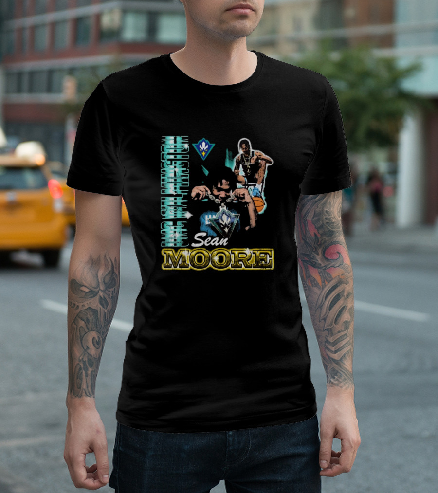 UNC Wilmington Seahawks Sean Moore 90s Basketball T-Shirt