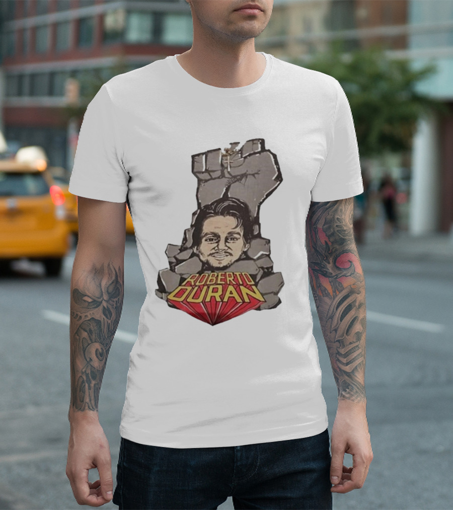 Roberto Duran Fist Breaking Through Vintage Boxing T-Shirt