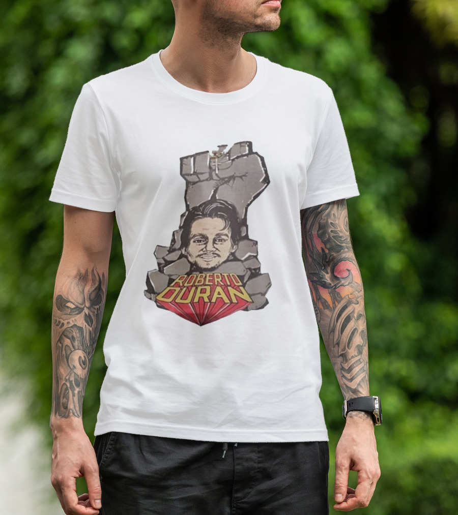 Roberto Duran Fist Breaking Through Vintage Boxing T-Shirt