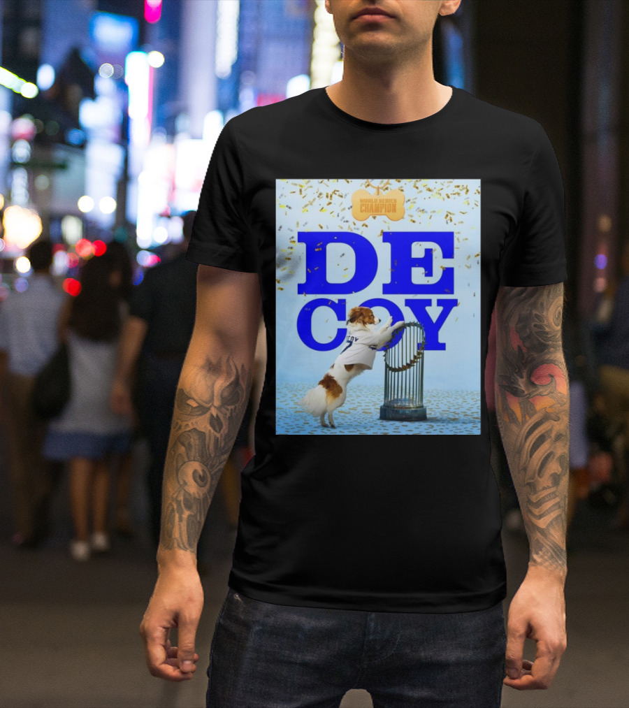 World Series Champion Decoy 2024 Dog And Trophy T-Shirt