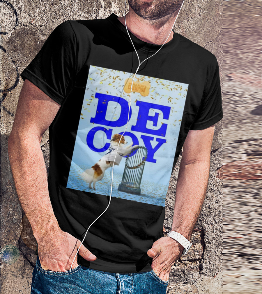 World Series Champion Decoy 2024 Dog And Trophy T-Shirt