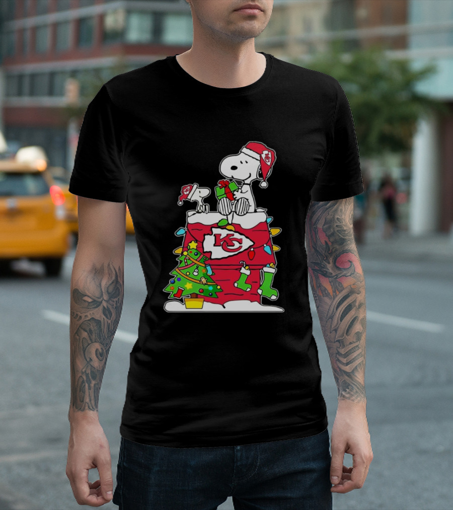 NFL Kansas City Chiefs Snoopy Woodstock Christmas Tree T-Shirt