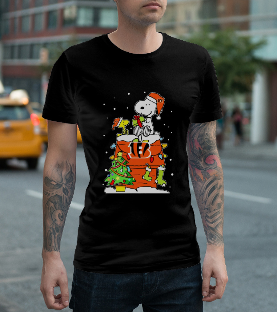 Snoopy Woodstock Cincinnati Bengals Christmas T-Shirt