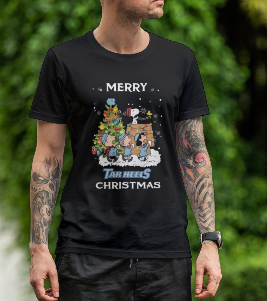 Merry Christmas North Carolina Tar Heels Snoopy And Friends T-Shirt