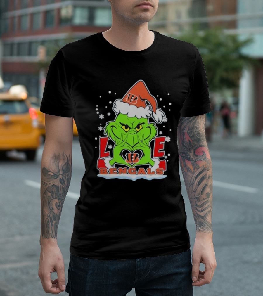 Grinch Love Cincinnati Bengals Christmas Football T-Shirt