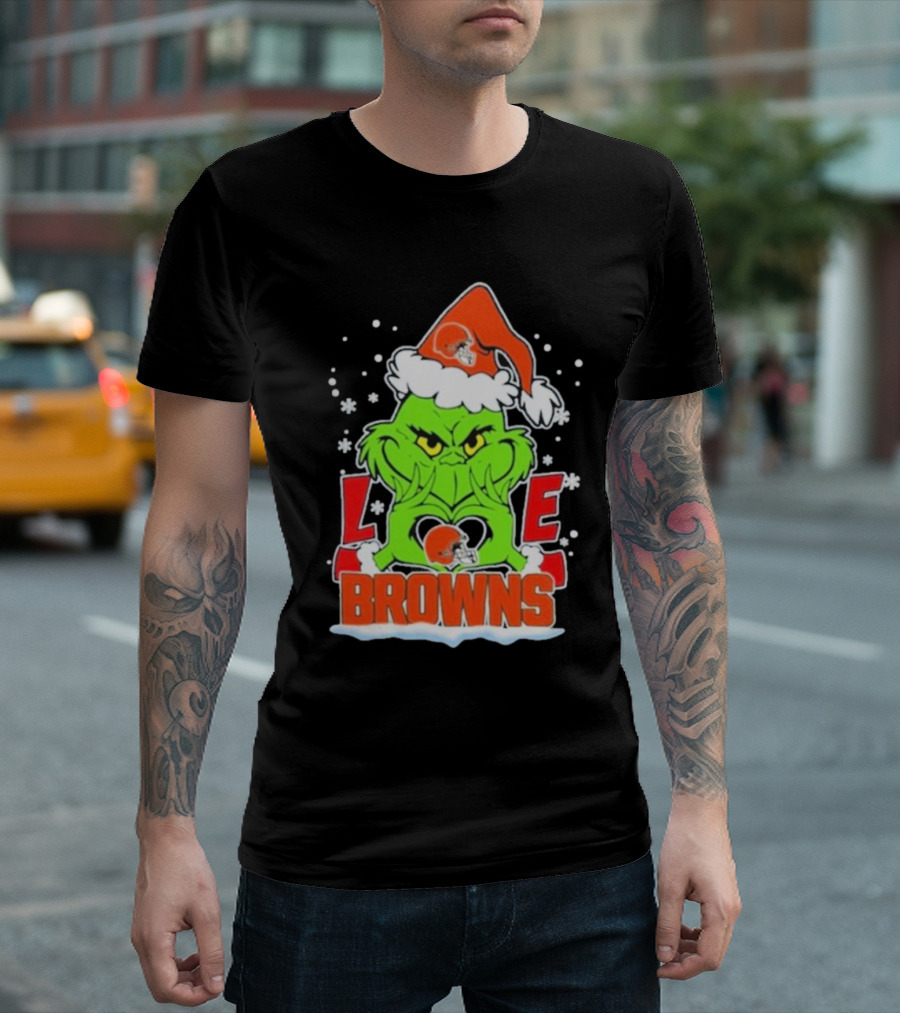 The Grinch Love Cleveland Browns Christmas 2024 Santa Hat Snowflakes T-Shirt