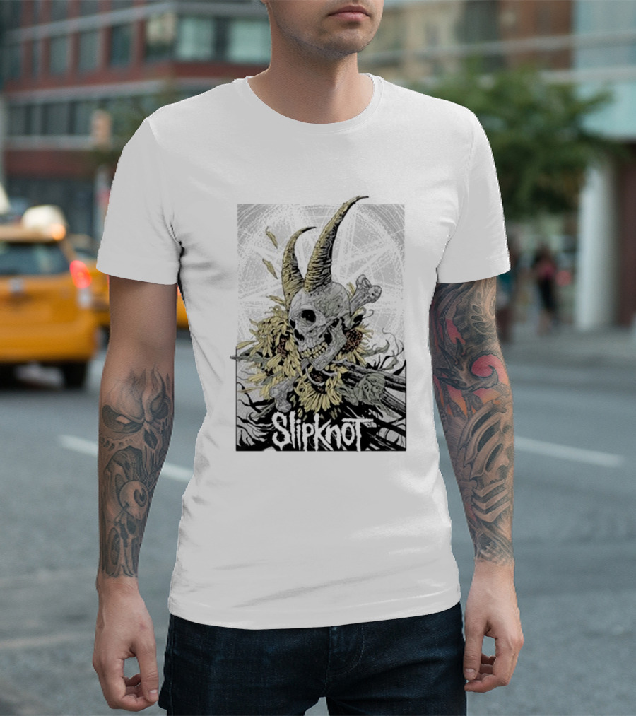 Slipknot Horned Skull Illustration Co-op Live Arena Manchester UK Tour Dec 17 T-Shirt