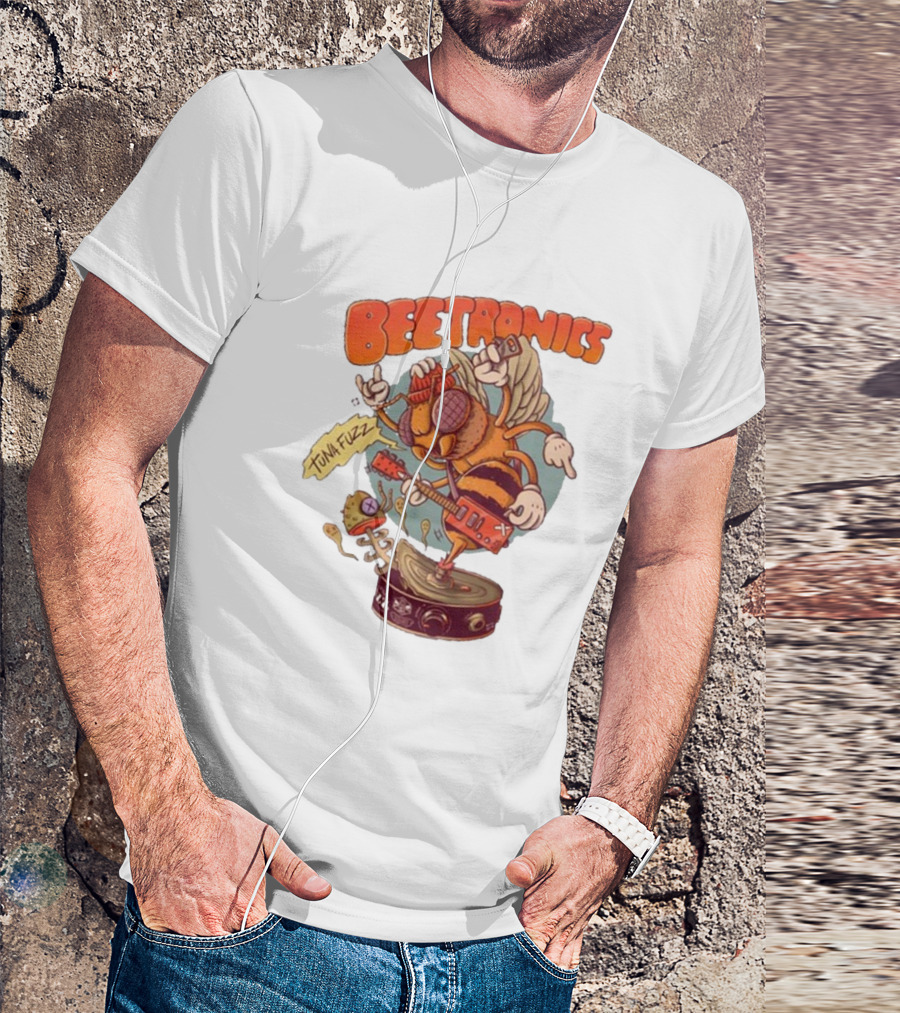 Beetronics Tuna Fuzz Rocking Bee On Amplifier T-Shirt