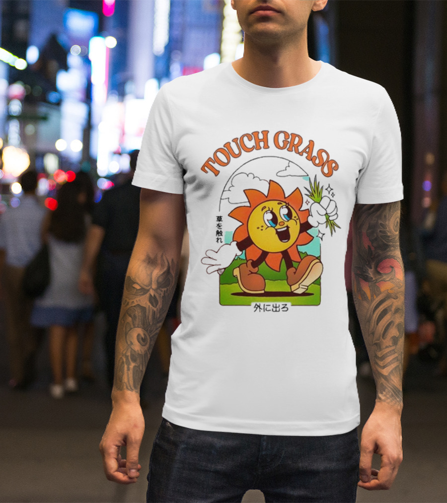Touch Grass Retro Sun Character Outdoors Japanese Text T-Shirt