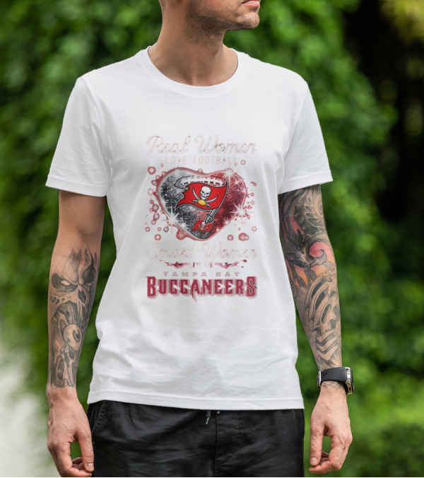Real Women Love Football Smart Women Love The Tampa Bay Buccaneers Heart T-Shirt
