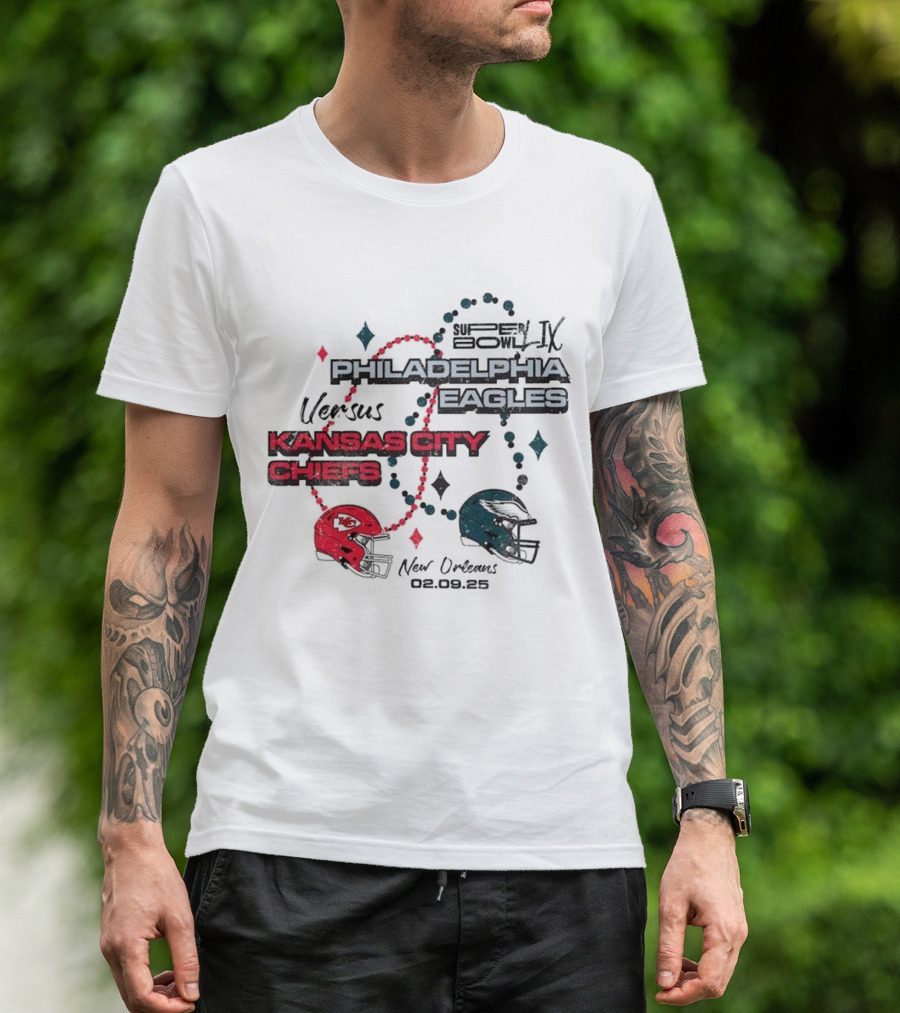 Philadelphia Eagles Vs Kansas City Chiefs Super Bowl LIX Matchup Helmets T-Shirt