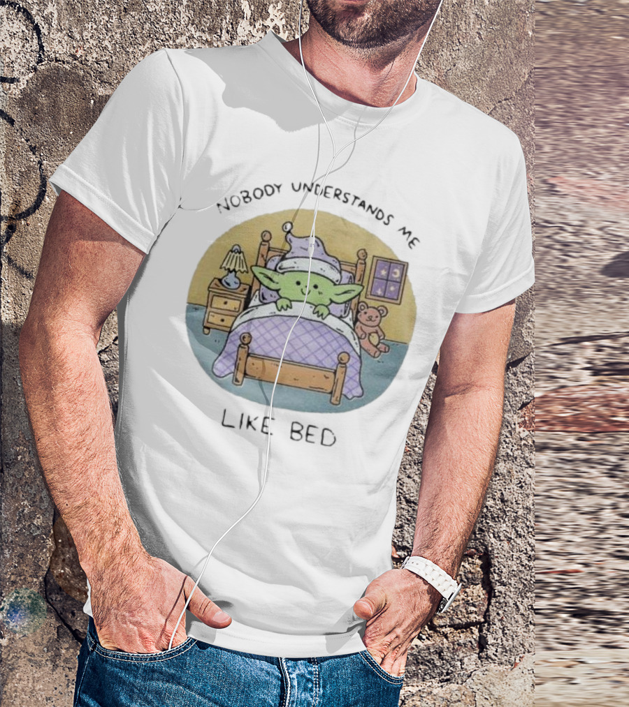 Nobody Understands Me Like Bed Cute Green Alien Cartoon Pajamas Nighttime Scene T-Shirt