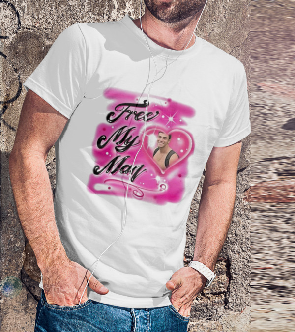 Free My Man Luigi Mangione Heart Pink Background T-Shirt