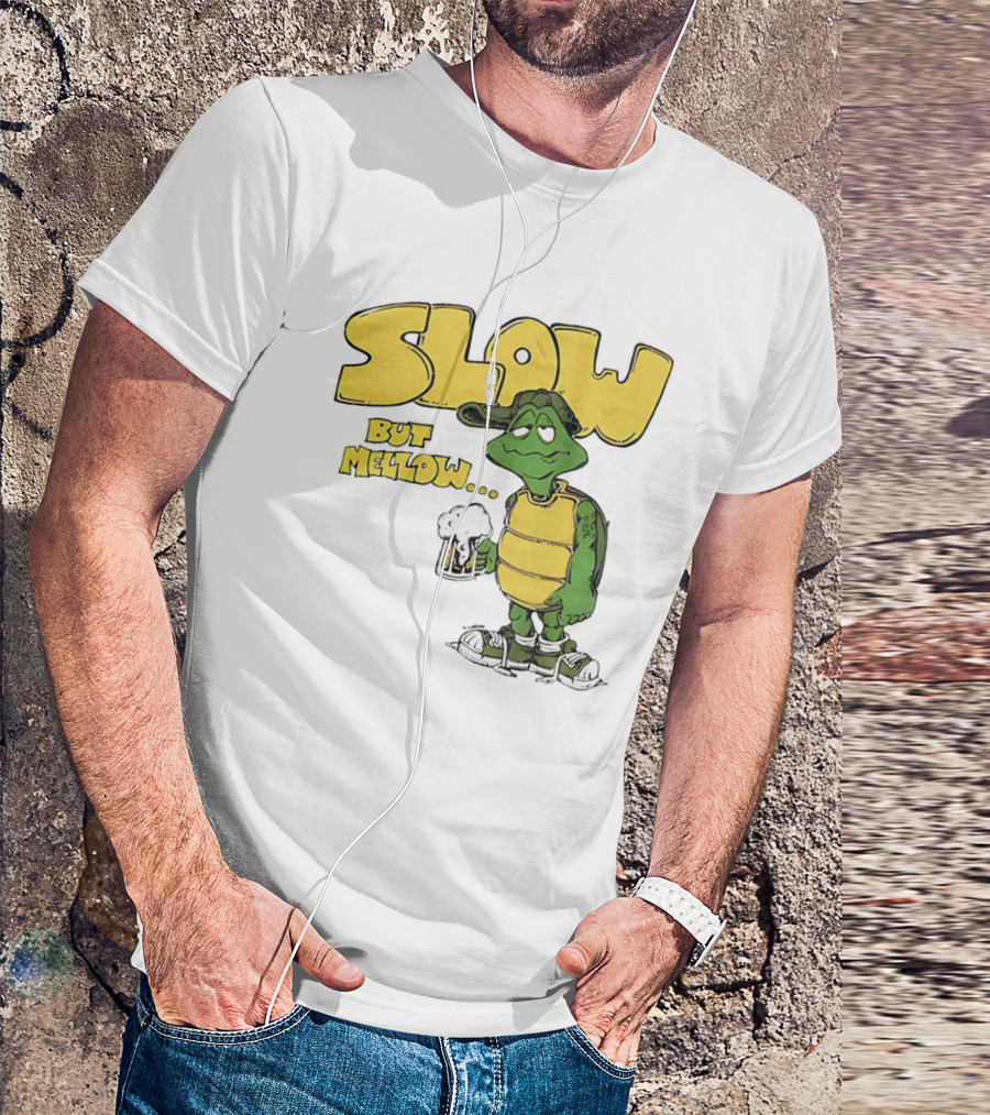 Slow But Mellow Turtle With Beer Retro Vintage 70s Style T-Shirt
