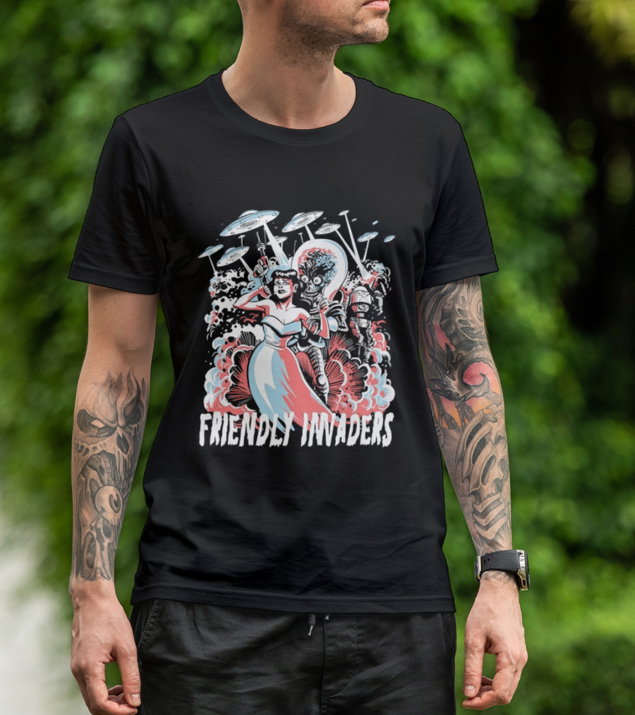 Friendly Invaders Retro UFO Invasion Art With Vintage Sci Fi T-Shirt