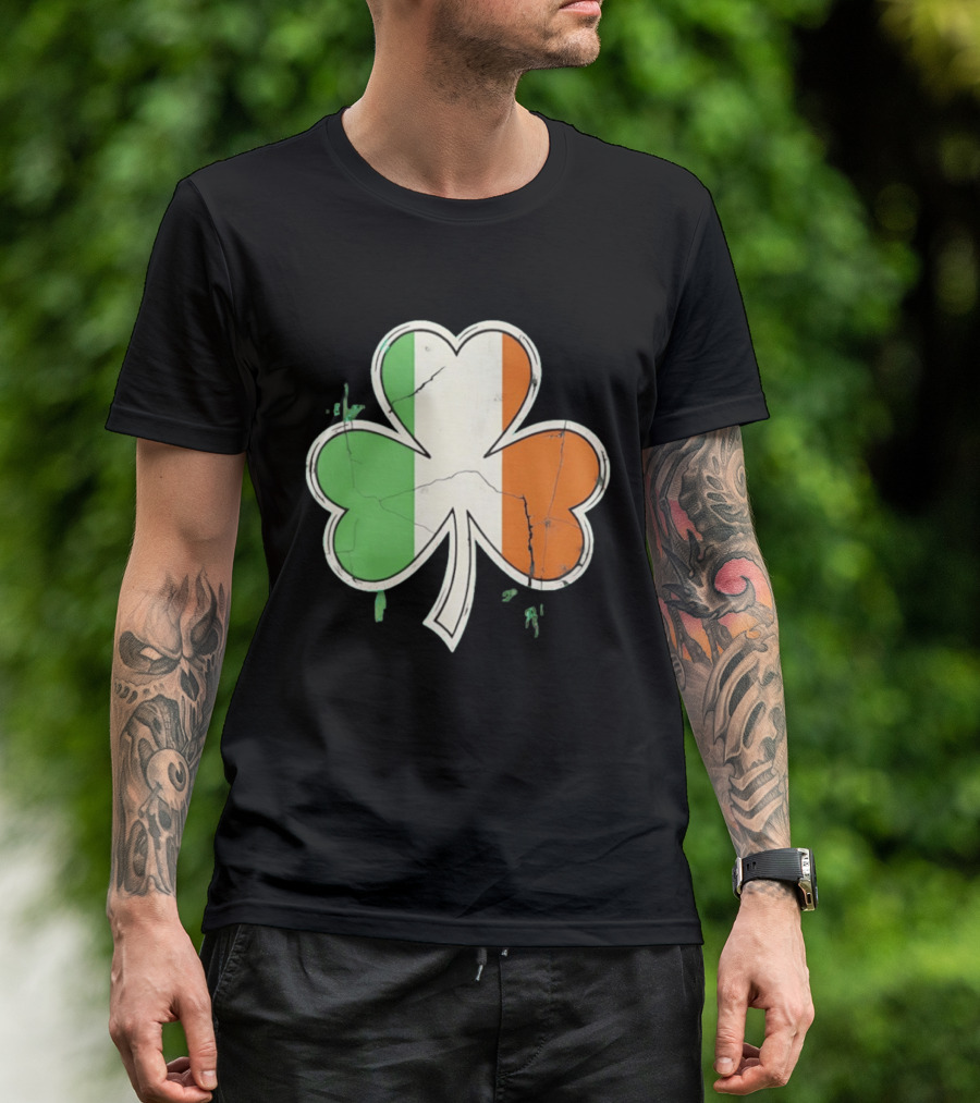 St Patrick's Day Shamrock With Italy Flag T-Shirt