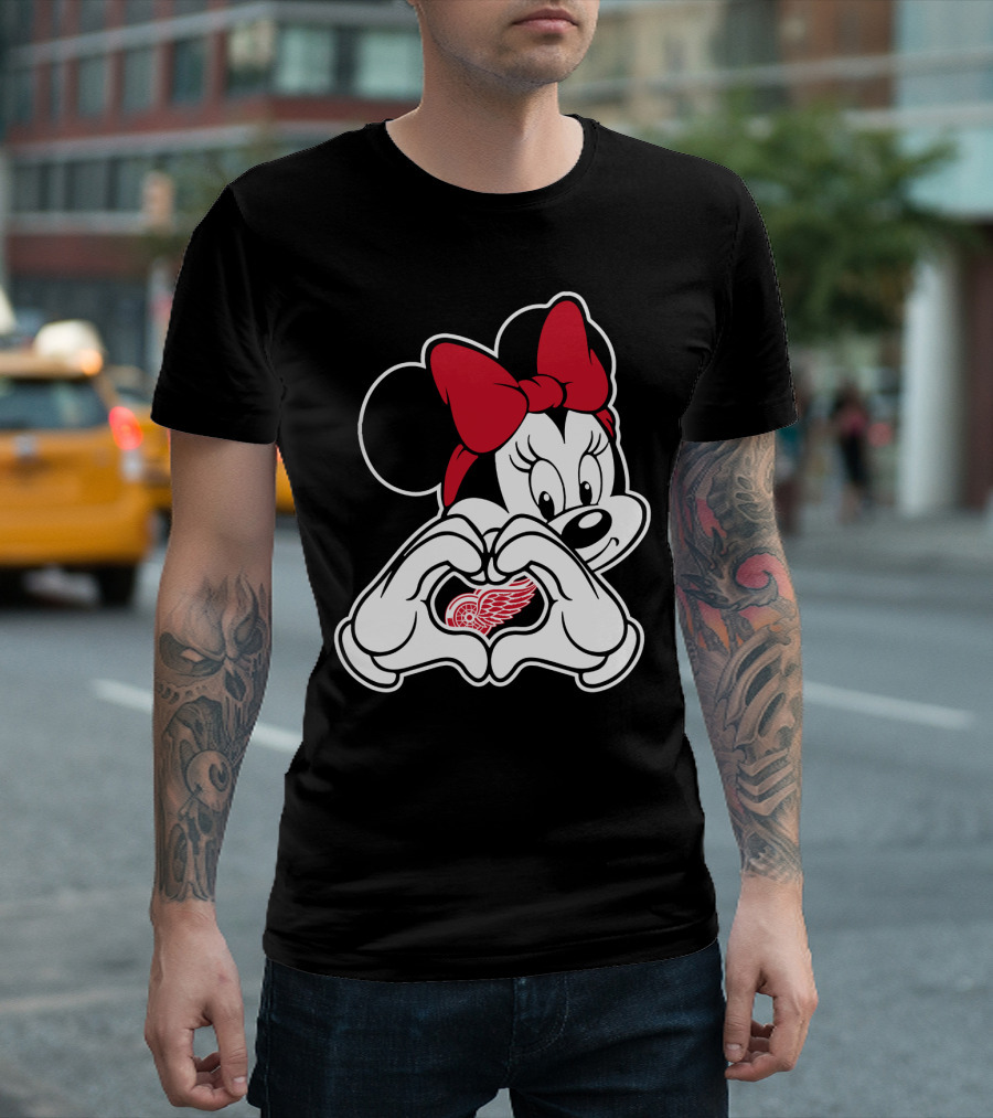 Minnie Mouse Heart Hands Detroit Red Wings T-Shirt