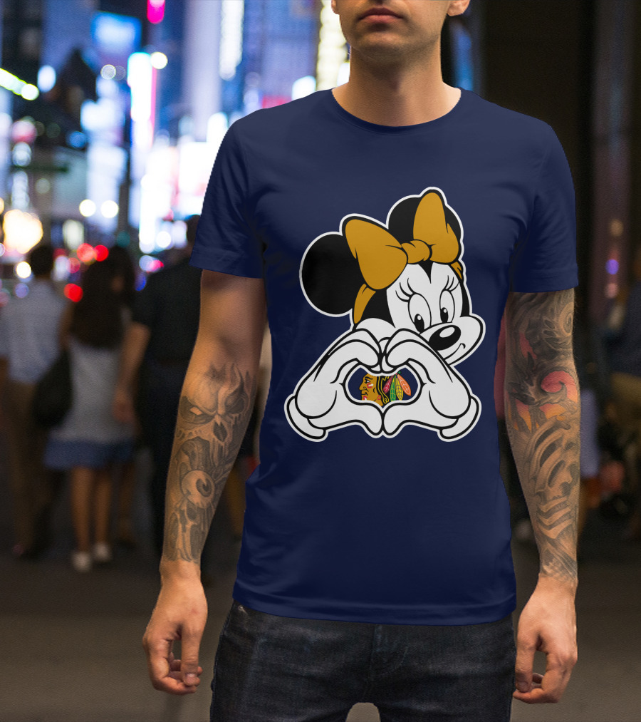 Minnie Mouse Hand Heart Chicago Blackhawks T-Shirt
