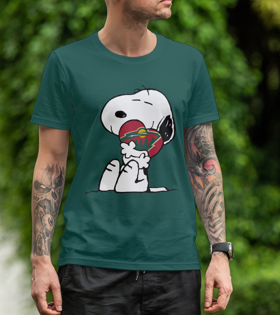 Minnesota Wild Snoopy Hugging Heart T-Shirt