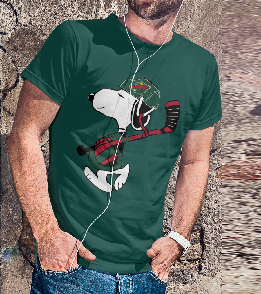 Minnesota Wild Snoopy Hockey T-Shirt