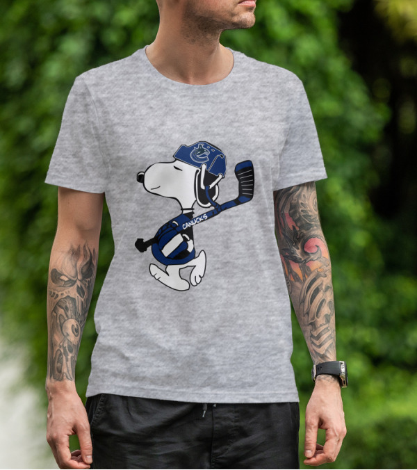 Vancouver Canucks Snoopy Hockey Player T-Shirt