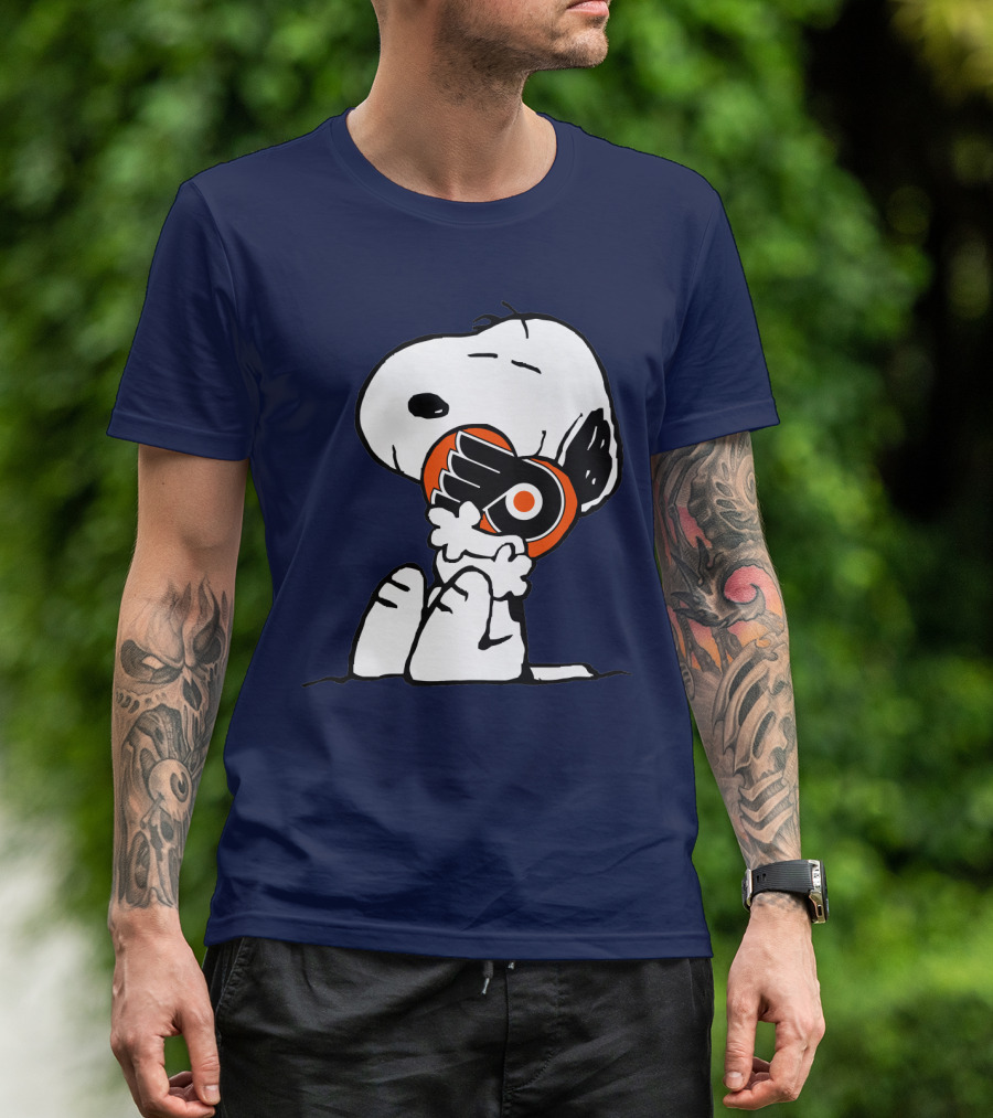 Snoopy Holding Philadelphia Flyers T-Shirt