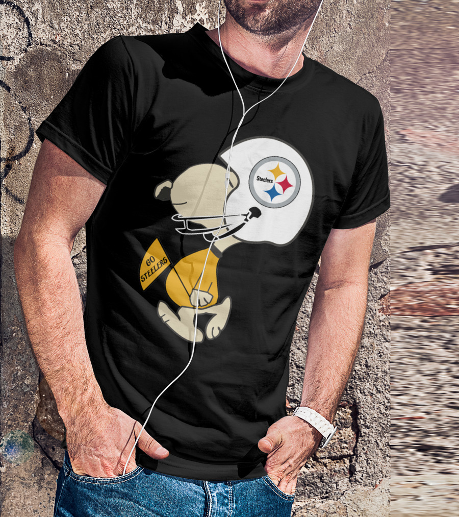 Snoopy Go Steelers Pittsburgh Steelers Football Helmet T-Shirt