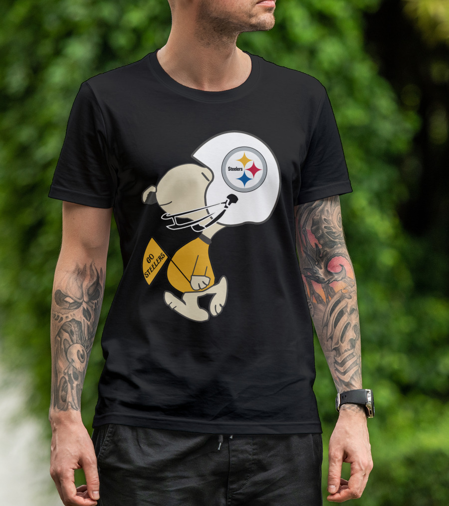 Snoopy Go Steelers Pittsburgh Steelers Football Helmet T-Shirt