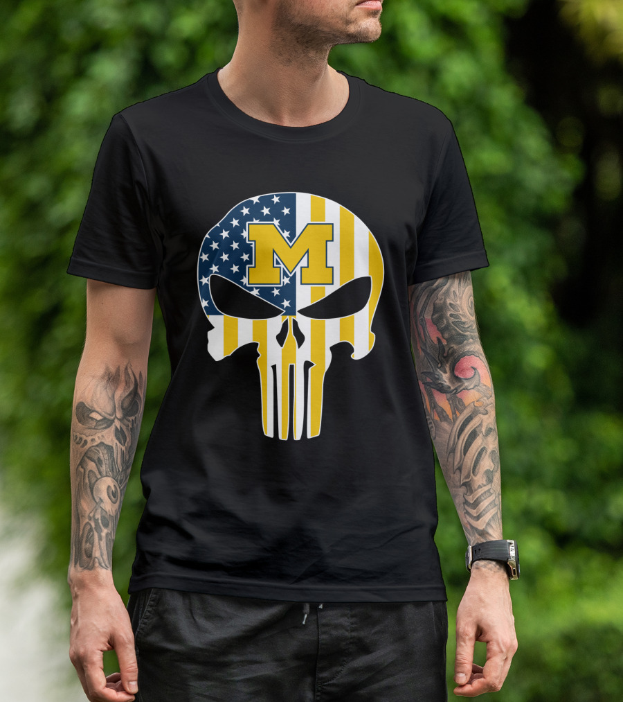 Michigan Wolverines M Logo Skull American Flag T-Shirt