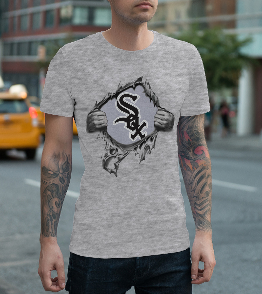 Chicago White Sox Sox Logo Ripped T-Shirt