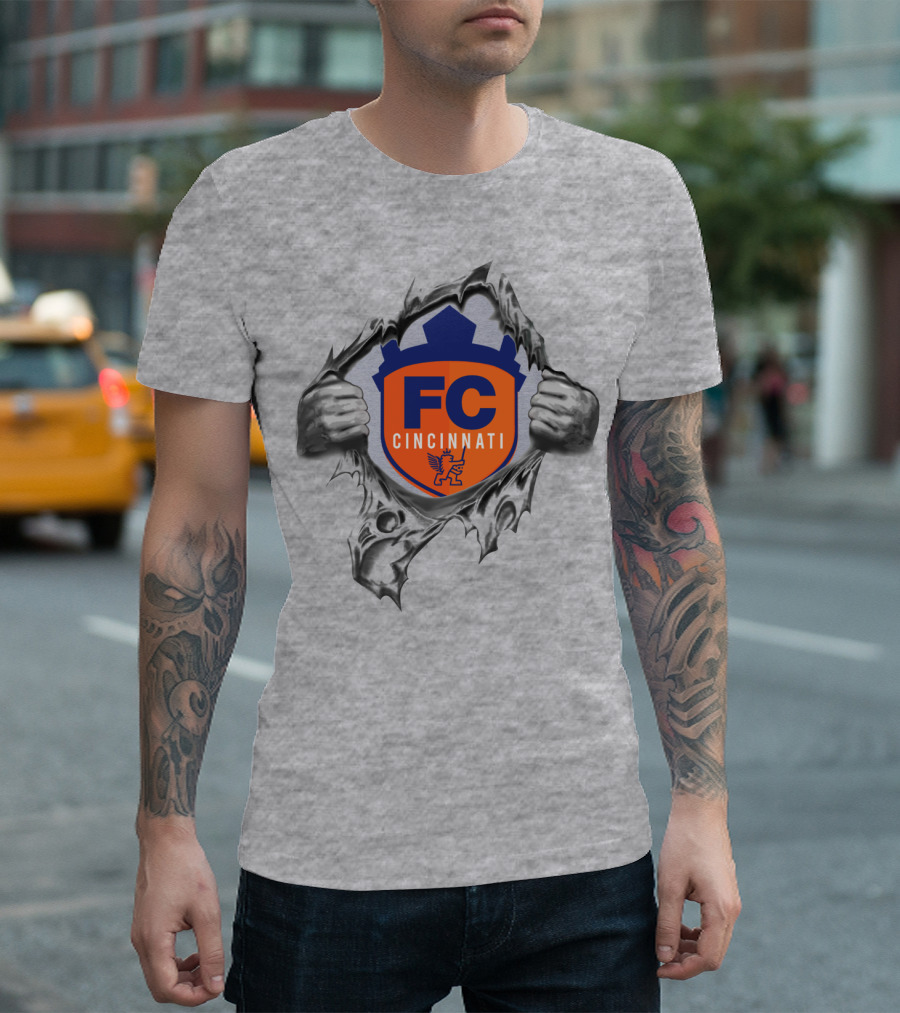 Fc Cincinnati Shield With Tearing Hands Motif T-Shirt