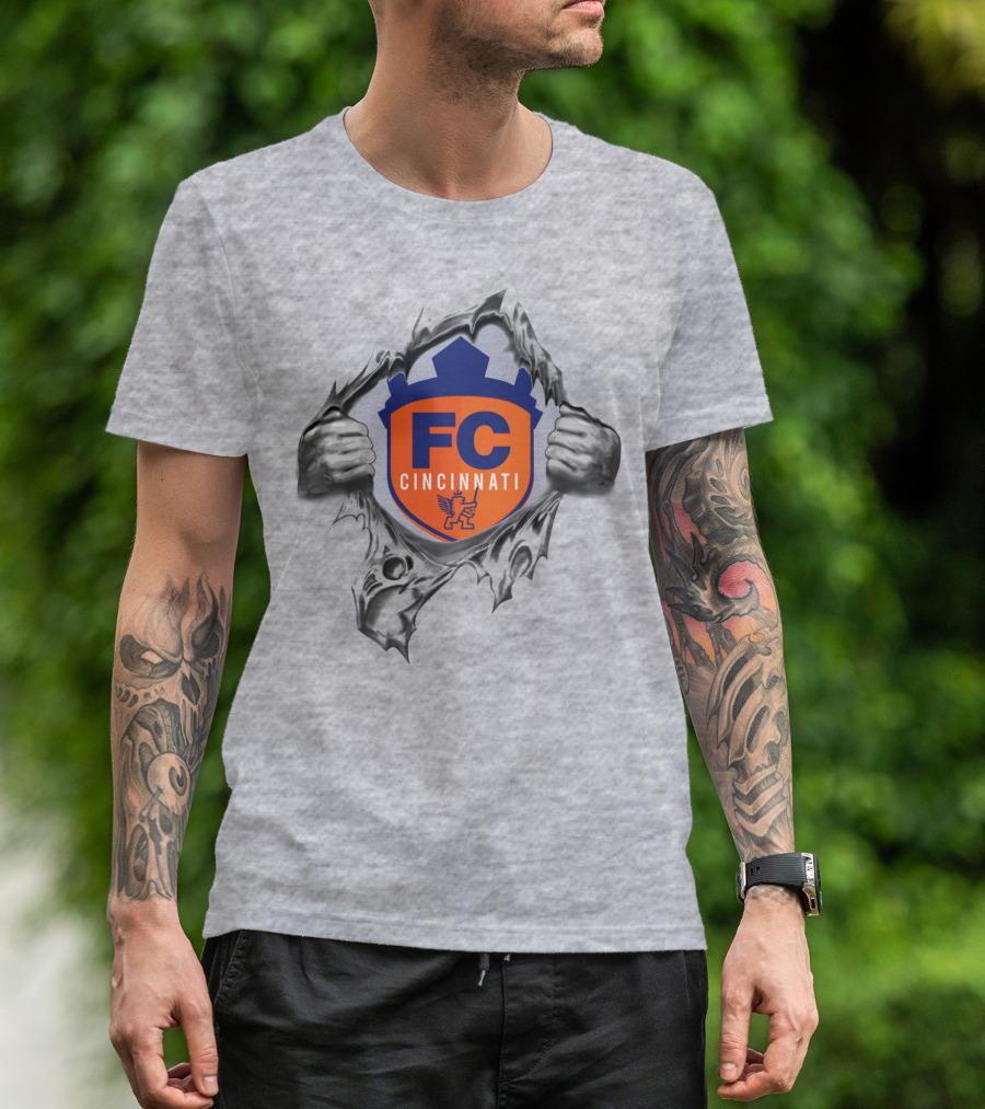 Fc Cincinnati Shield With Tearing Hands Motif T-Shirt