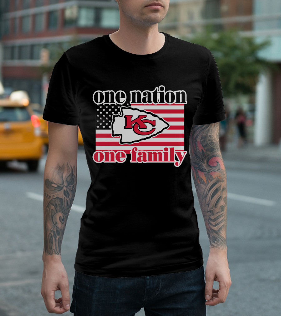 One Nation One Family Kansas City Chiefs Usa Flag T-Shirt