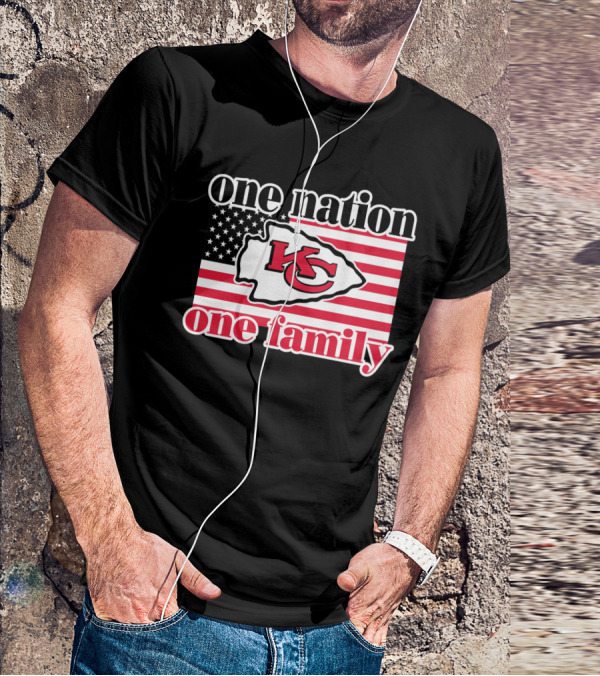 One Nation One Family Kansas City Chiefs Usa Flag T-Shirt