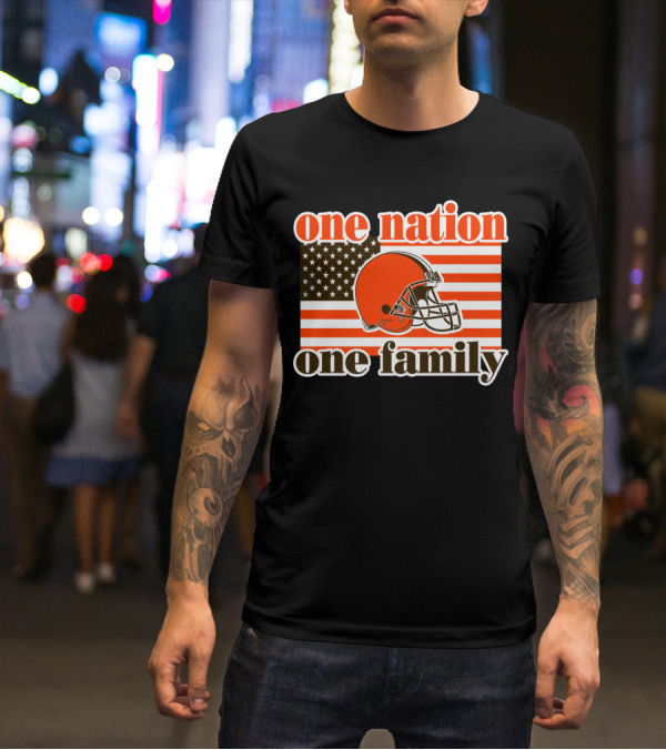 One Nation One Family Cleveland Browns Helmet Flag T-Shirt