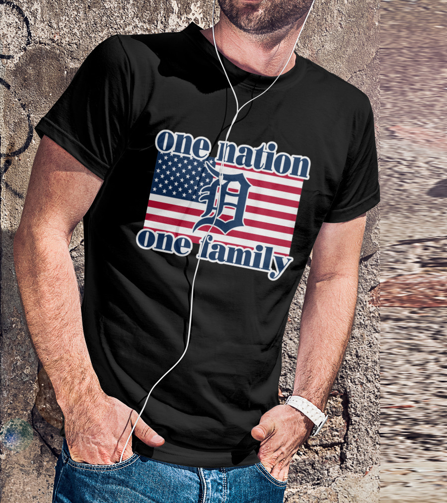 One Nation One Family Detroit Tigers American Flag T-Shirt