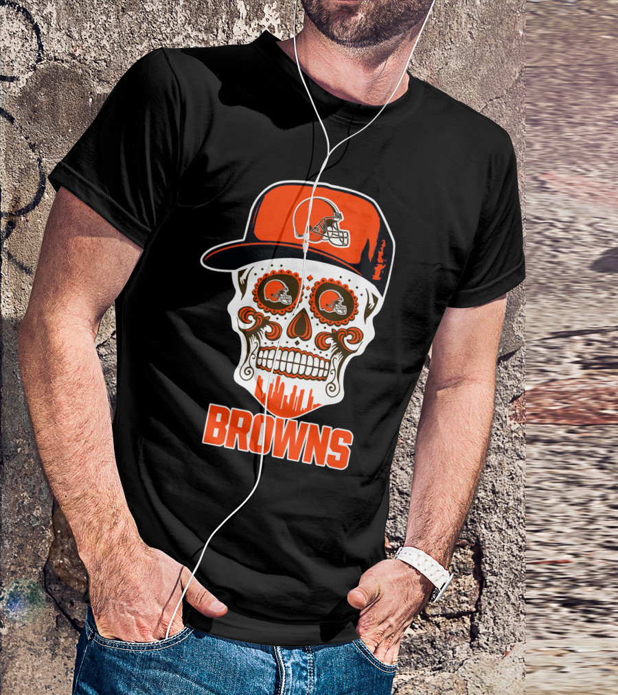 Cleveland Browns Sugar Skull With Orange Helmet And Brow Skyline T-Shirt