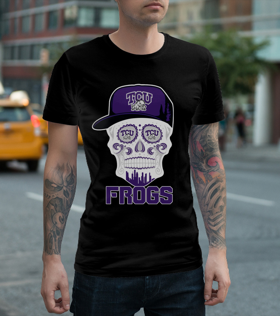 Tcu Horned Frogs Skull With Hat And City Skyline T-Shirt