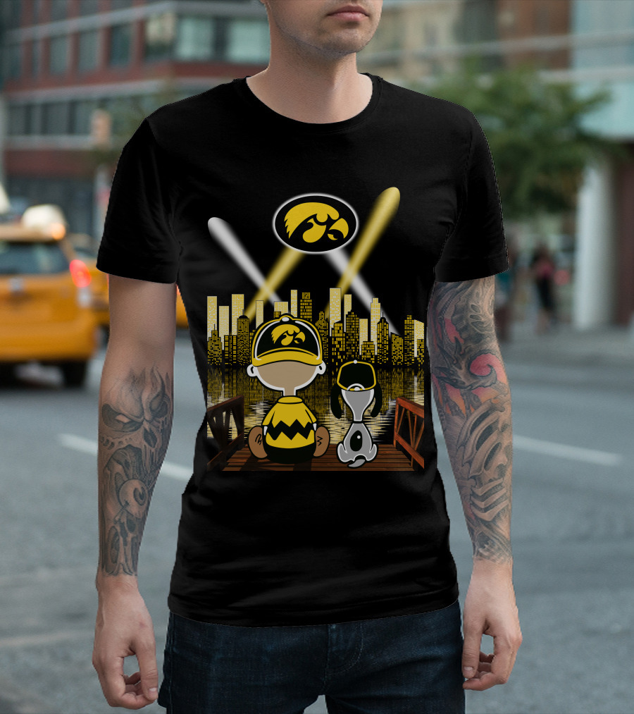 City By Night Iowa Hawkeyes 68 Fan And Dog On Dock Silhouette T-Shirt