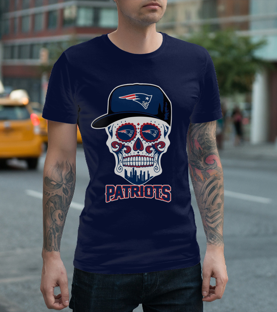 Patriots Skull Logo With Hat And City Skyline T-Shirt